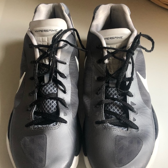 Women’s Nike Zoom Hyperspike volleyball shoe - Picture 3 of 7